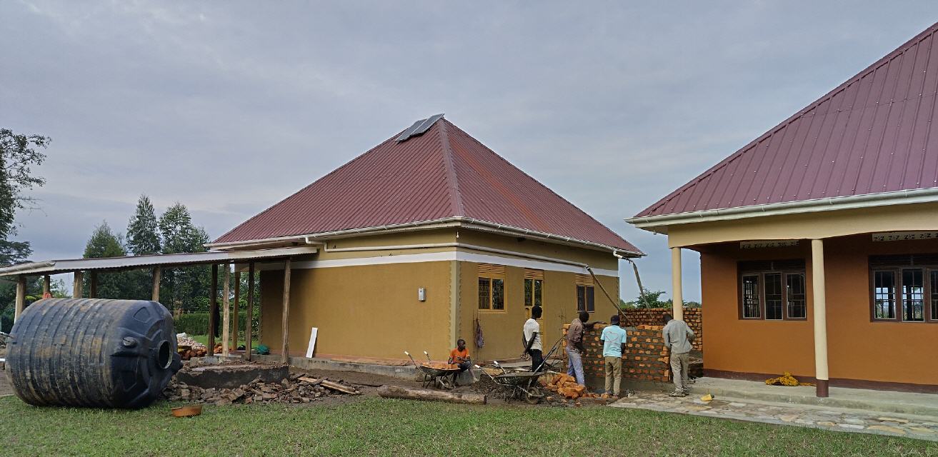 G&auml;stehaus und Schulk&uuml;che